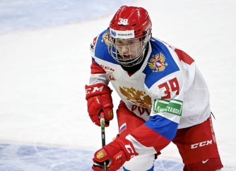 Хоккеисты молодежной сборной РФ просят выступить на чемпионате мира