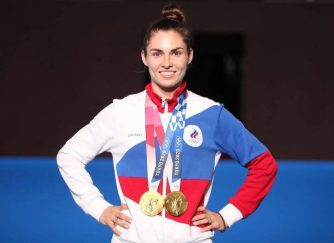 Андрей Чесноков предложил дочери главы ОКР сдать олимпийские медали